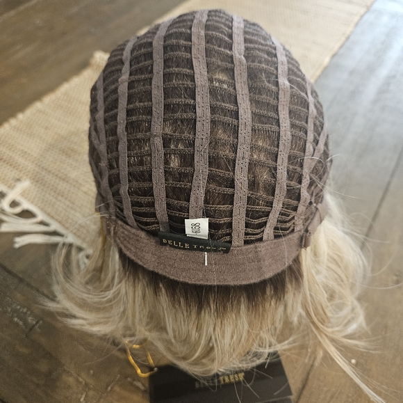 Belle Tress CALIENTE WIG Blonde - Picture 2 of 7